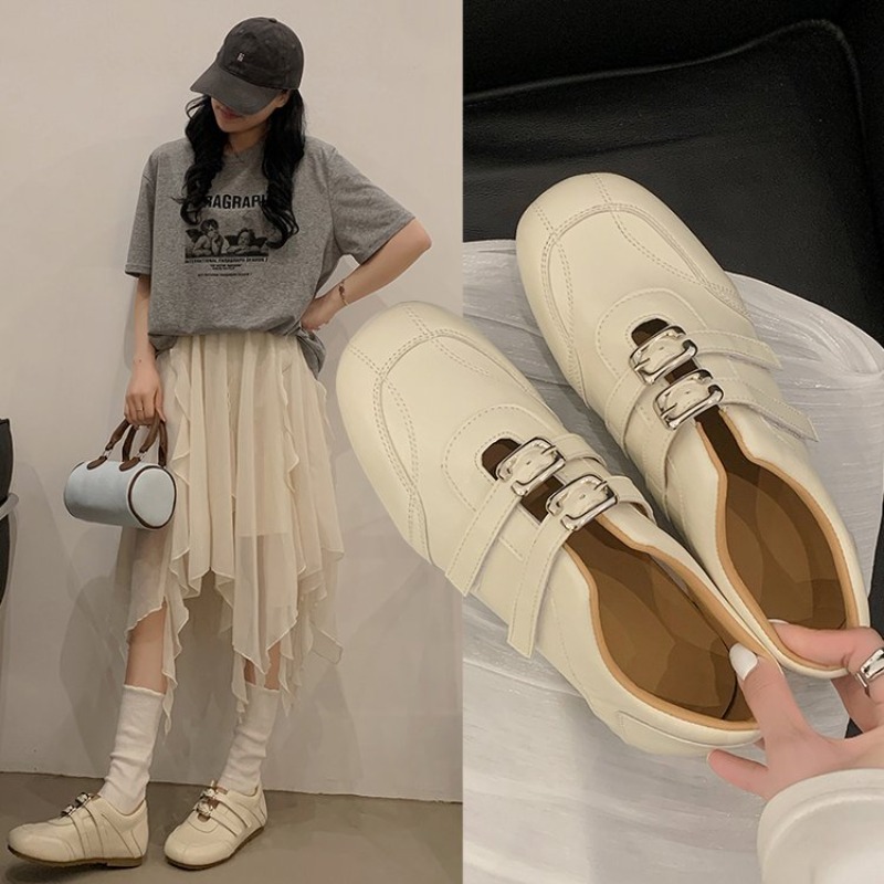 ファッションレディース ラウンドトゥ ダブルメタルバックル  - Pointed Toe Flat のレビューと価格