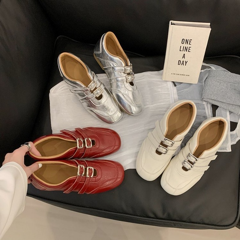 ファッションレディース ラウンドトゥ ダブルメタルバックル  - Pointed Toe Flat のレビューと価格