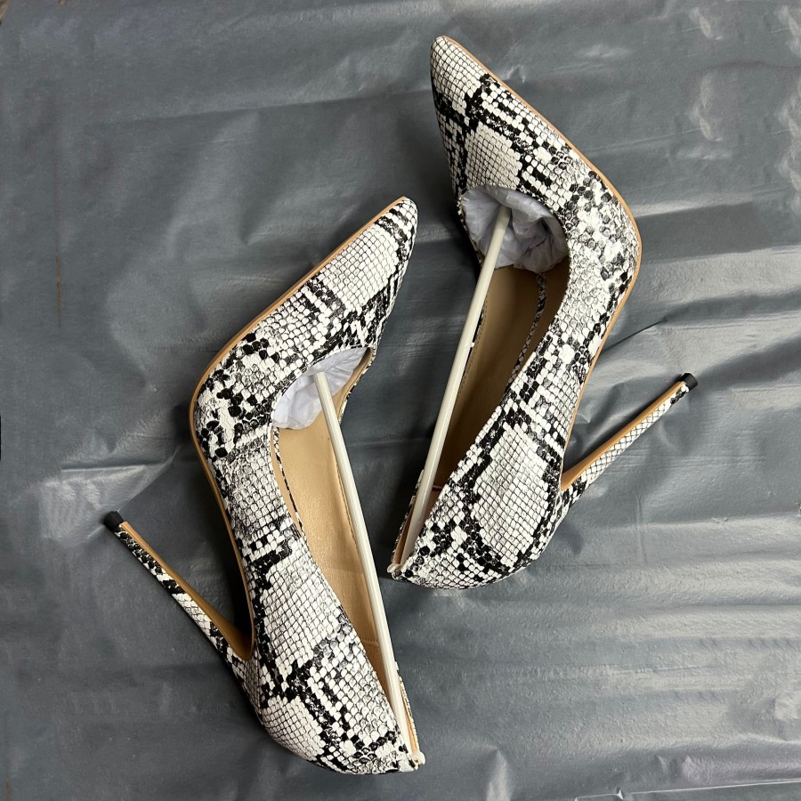 新入荷 ビッグサイズ セクシー スネークスキン レディース  - Women'S Shoes In Size 12 のレビューと価格