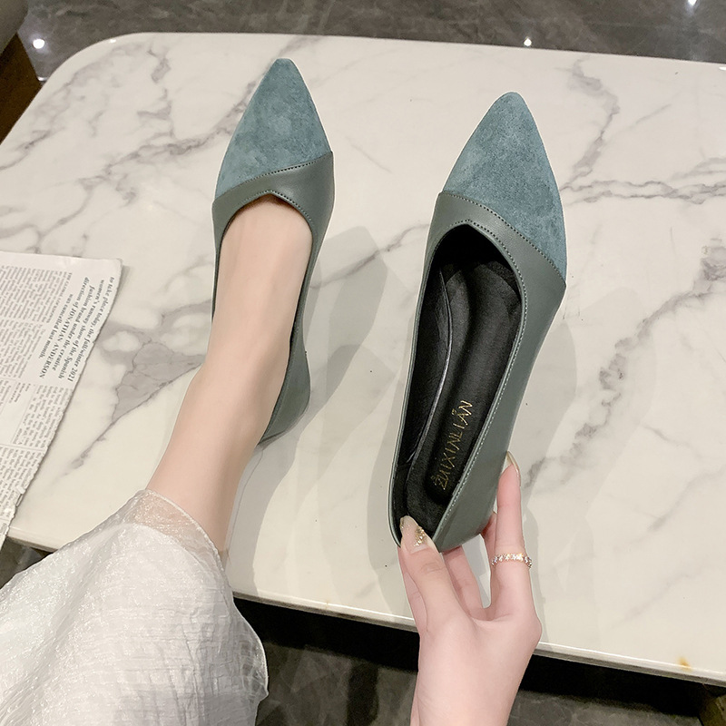 レディース向けフラットブラックレザーシューズ 秋向け万能ロー - Pointed Toe Flat のレビューと価格