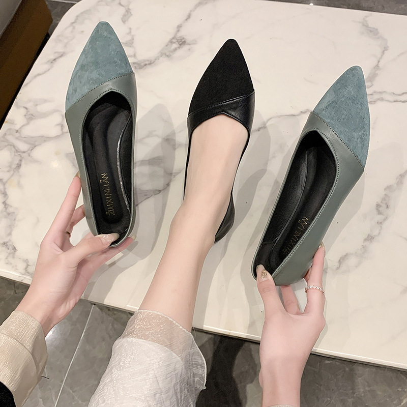 レディース向けフラットブラックレザーシューズ 秋向け万能ロー - Pointed Toe Flat のレビューと価格