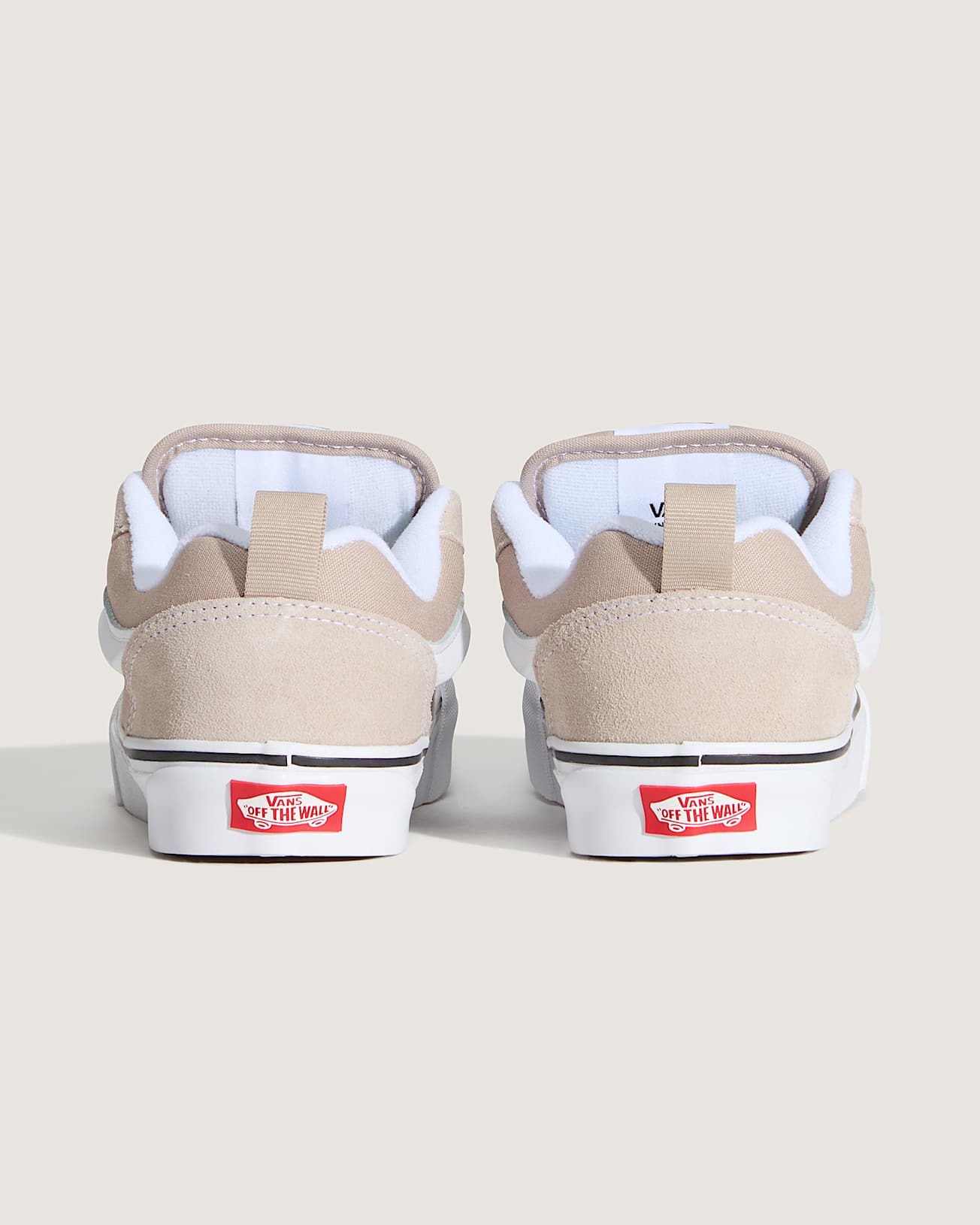 VANS レディース Knu Skool シューズ - Women Shoes Vans のレビューと価格