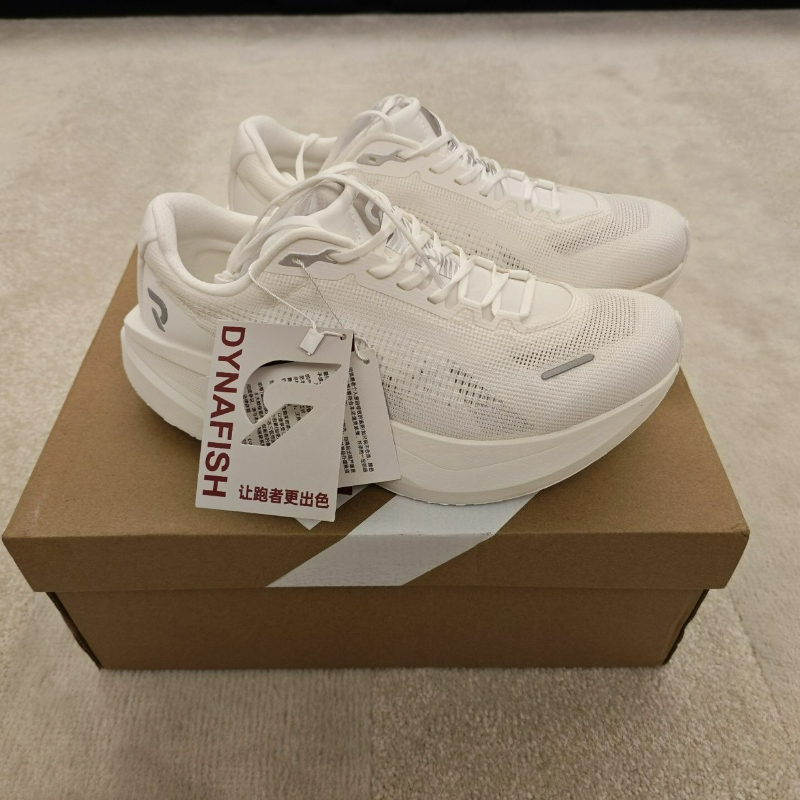 DYNAFISH ランニングシューズ メンズ レディース 高 - Women'S Shoes Vs Men'S Size のレビューと価格