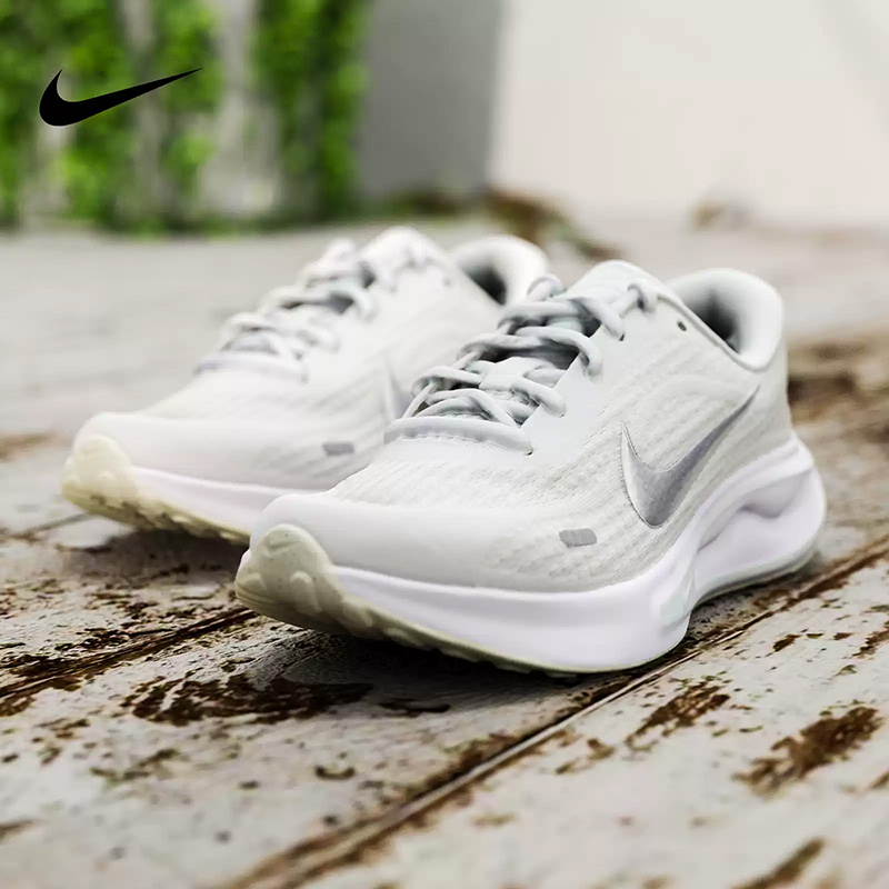 NIKE レディース 新型 JOURNEY RUN クッショ - Women Shoes Hong Kong のレビューと価格
