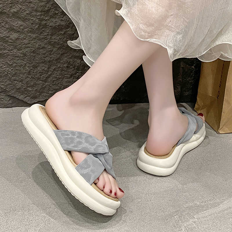 滑りにくい夏用スリッパ レディースサマースニーカーシューズ  - Women'S Shoes For Fall のレビューと価格