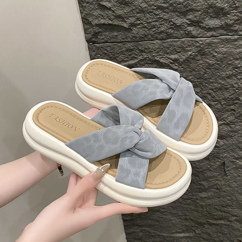 滑りにくい夏用スリッパ レディースサマースニーカーシューズ  - Women'S Shoes For Fall のレビューと価格