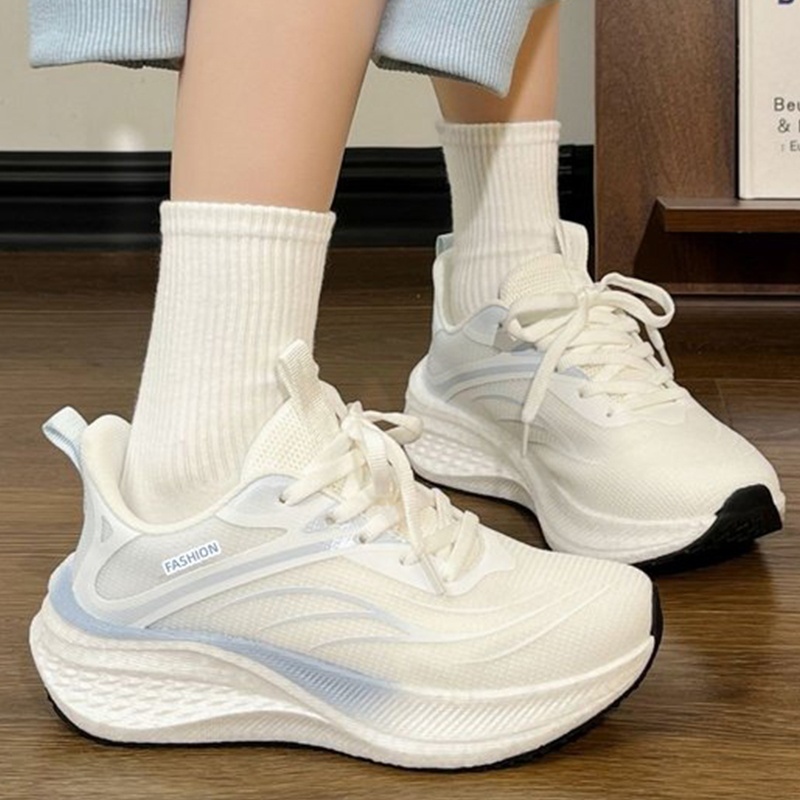 12種類の秋のスポーツシューズ、女性向けトレンドファッション - Women'S Shoes In Size 12 のレビューと価格